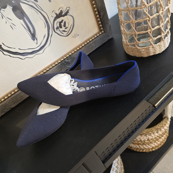 Rothys The Point Toe Flats Womens 8.5 Maritime Navy Blue Slip On Washable Preppy